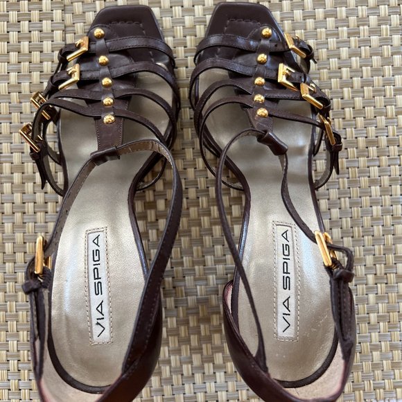 Sandals with straps and metal buckle details - Picture 1 of 3